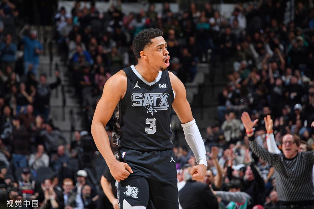 添了浓墨重 添了浓墨重